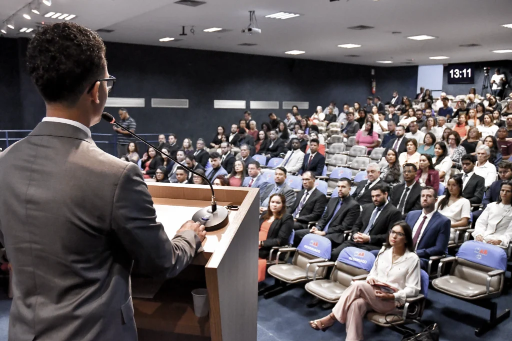 Escritório Renan Muniz Advocacia – Assessoria jurídica especializada em Direito Cível, Trabalhista e Administrativo.